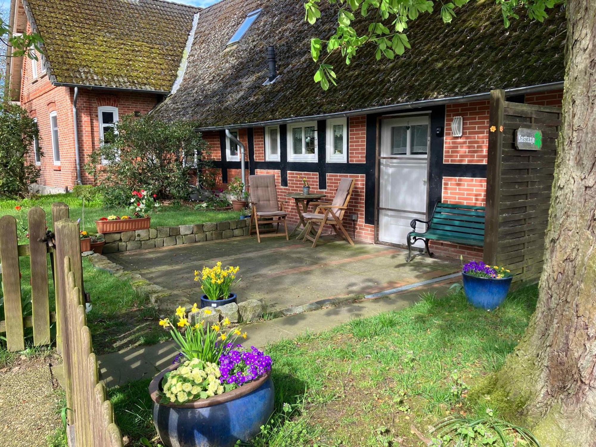 Ferienapartment Kastanje Gross Ippener Bagian luar foto
